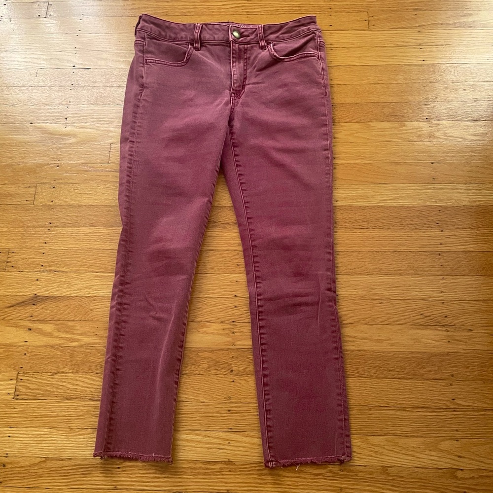 SALE! AE cropped jean jeggings, rust colour, stretchy cotton denim. Size 8.
